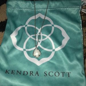 Kendra Scott pendant